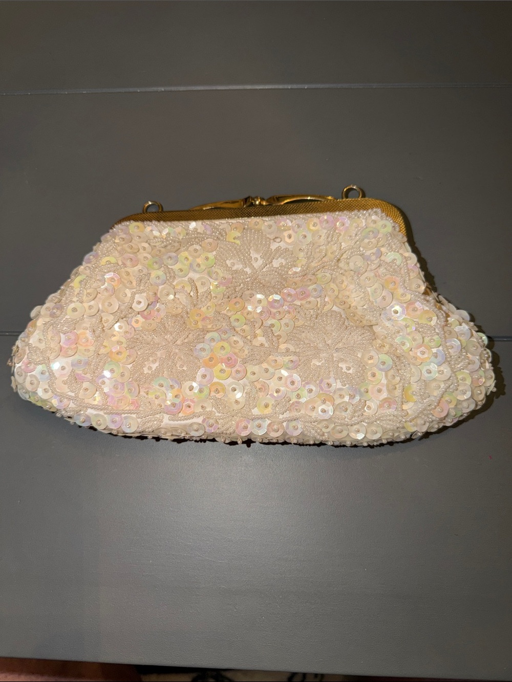 Clutch sequined gold clasp no chain handmade in Hong Kong 🌼